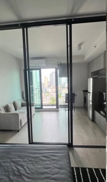 bedroom and room interior of Ideo Ratchada-Sutthisan