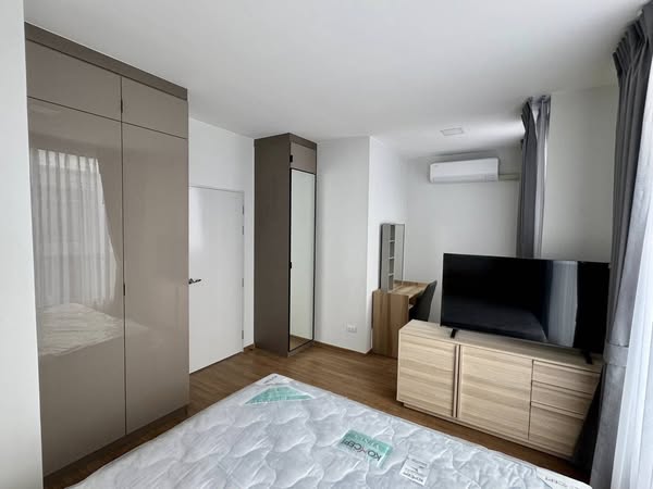 bedroom and room interior of Pleno Sukhumvit-Bangna 2
