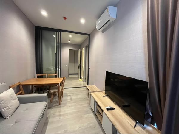 bedroom and living room of The Address Siam-Ratchathewi