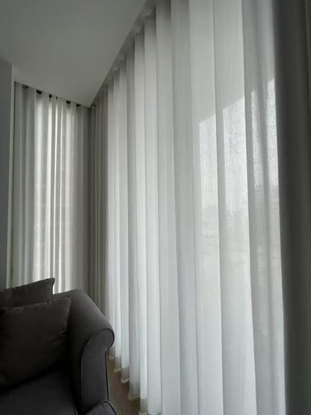 THE LINE Phahon-Pradipat