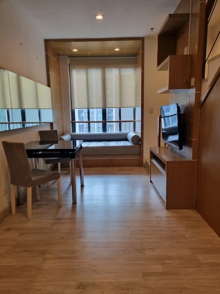 room interior of Ideo Mobi Rama 9