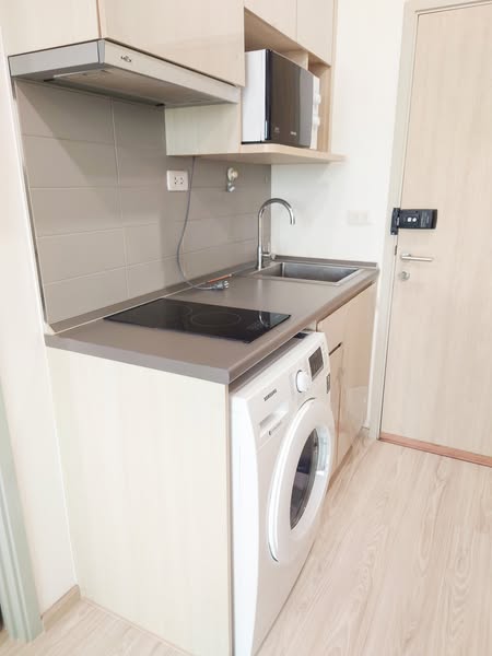 kitchen of Ideo Mobi Sukhumvit Eastgate