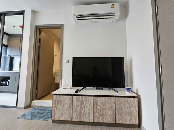 living room and bedroom of Life Asoke Hype