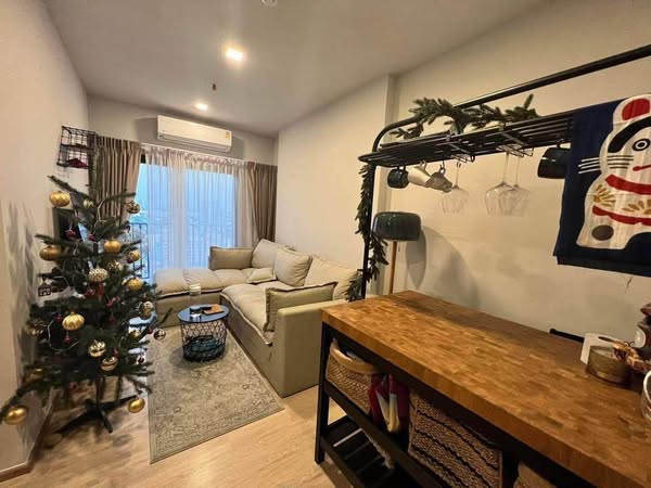 living room of Metris Phatthanakan-Ekkamai