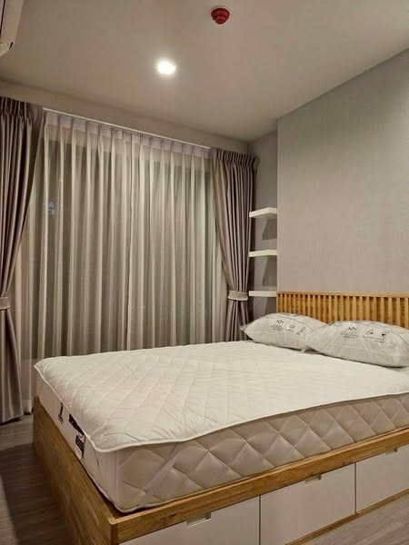 bedroom of Life Asoke Hype