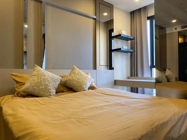 bedroom of Ashton Asoke