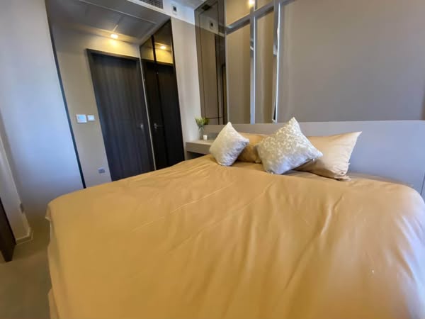 bedroom of Ashton Asoke