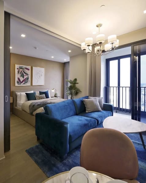 bedroom and living room of Ashton Asoke