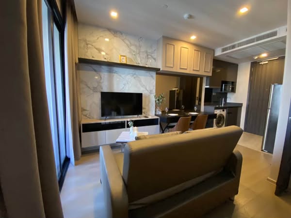 living room and kitchen of Ashton Asoke