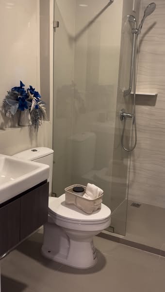 bathroom of Aspire Onnut Station