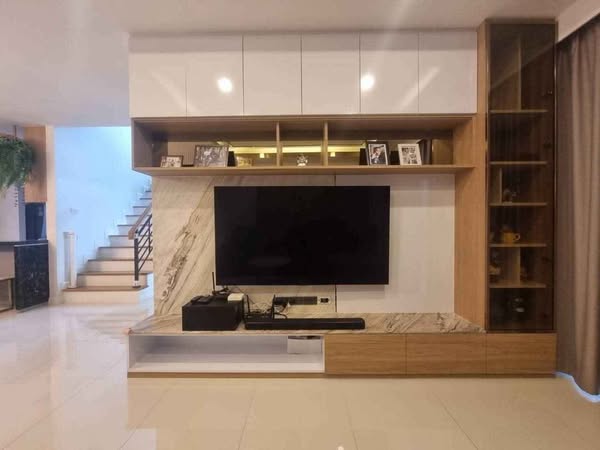 living room and room interior of Centro Vibhavadi