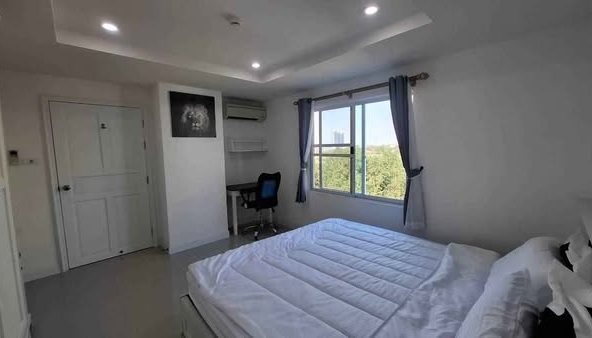 bedroom of Jomtien Beach Mountain Condo 6