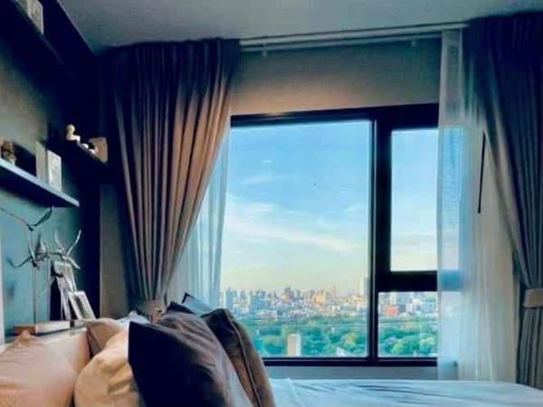 bedroom of Life One Wireless