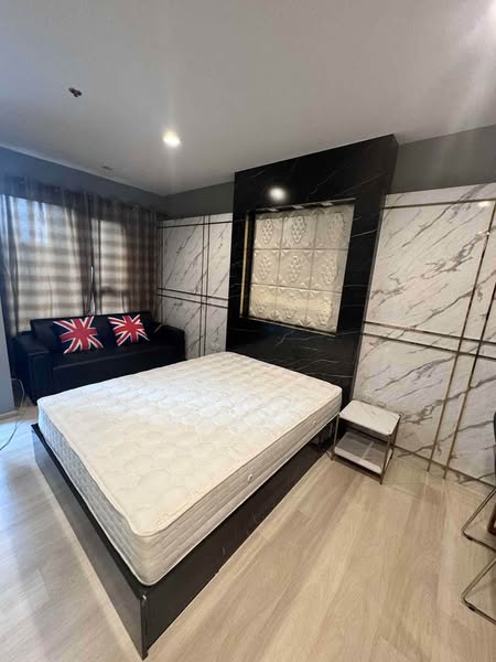 bedroom of Life One Wireless
