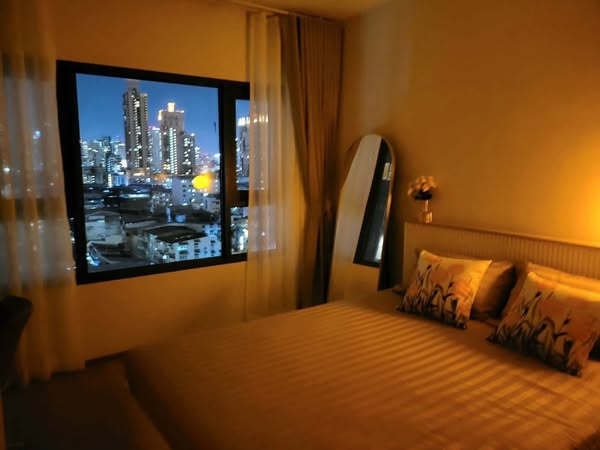 bedroom of Life Rama 4 – Asoke