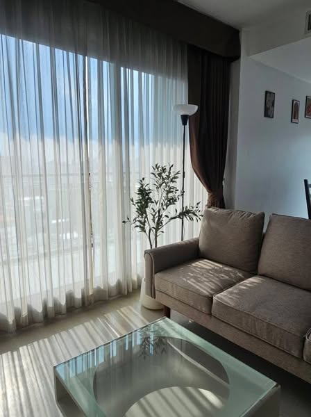 bedroom and living room of Life Ratchadapisek