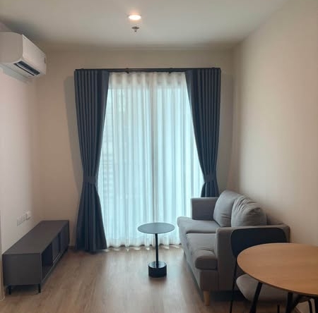 living room of Nue District R9