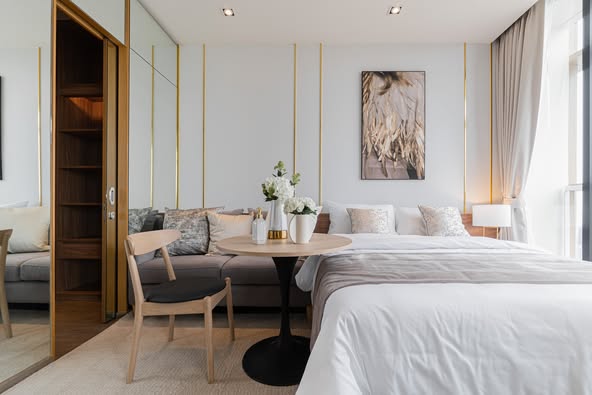 bedroom of Park Origin Phrom Phong