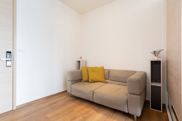 living room and bedroom of Park Origin Phrom Phong