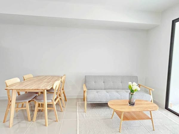 living room and room interior of Pleno Sukhumvit-Bangna 2