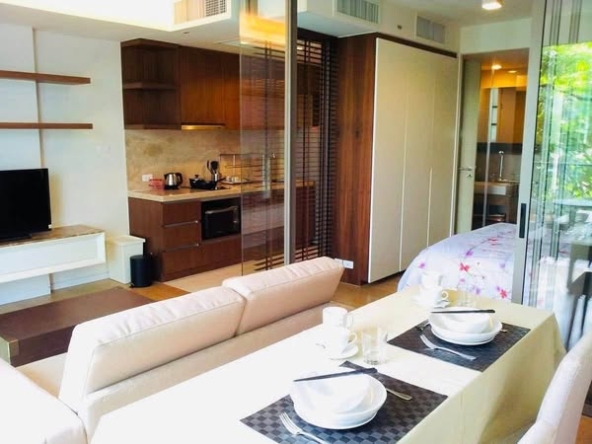 living room and room interior of Siamese Thirty Nine