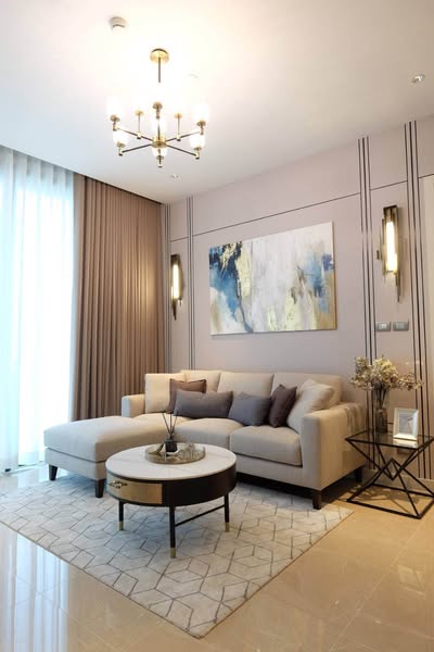 bedroom and living room of Sindhorn Residence