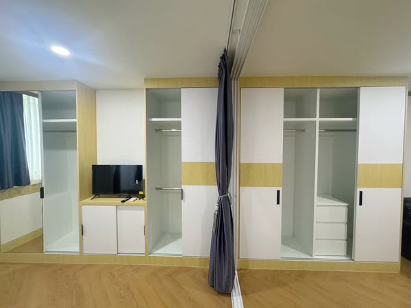 room interior of Supalai Place Condominium Sukhumvit 39