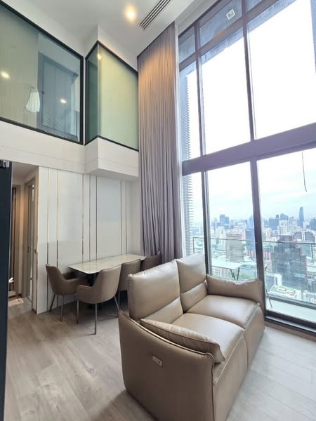 living room and room interior of The Address Siam-Ratchathewi