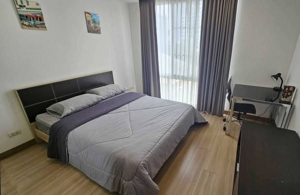 bedroom of The Alcove 49
