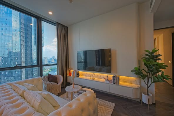 bedroom and living room of THE ESSE Sukhumvit 36