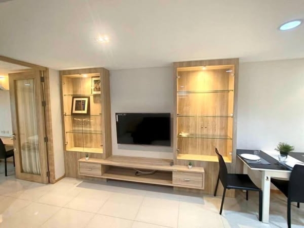 living room and room interior of Waterford Diamond Tower