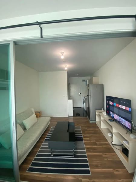 living room and room interior of A Space ME Sukhumvit 77