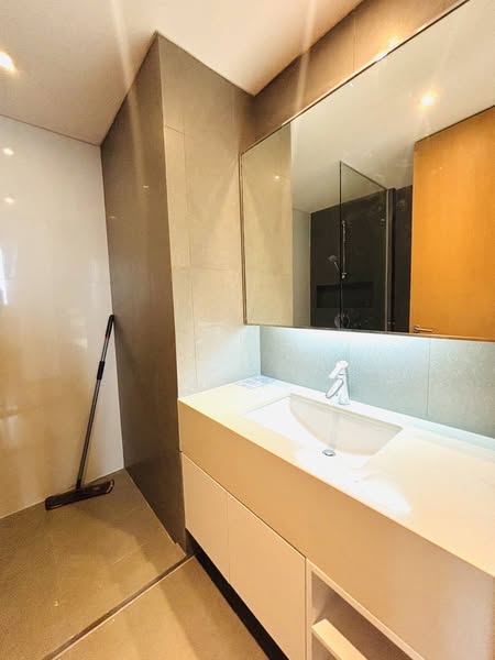 bathroom of AEQUA Residence Sukhumvit 49 dad no3