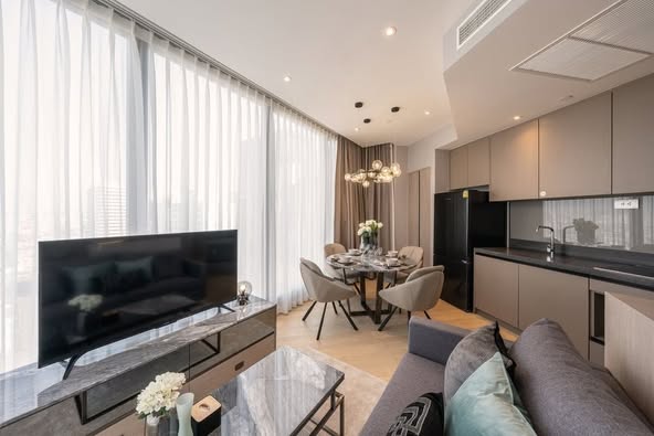living room and bedroom of ASHTON Asoke – Rama 9