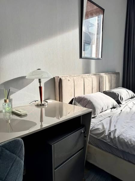 bedroom of Ashton Silom