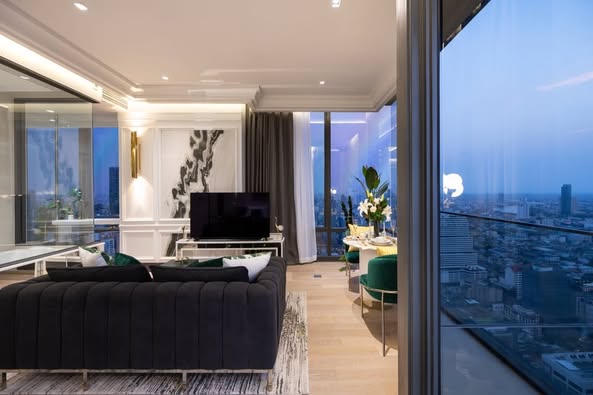 bedroom and living room of Ashton Silom