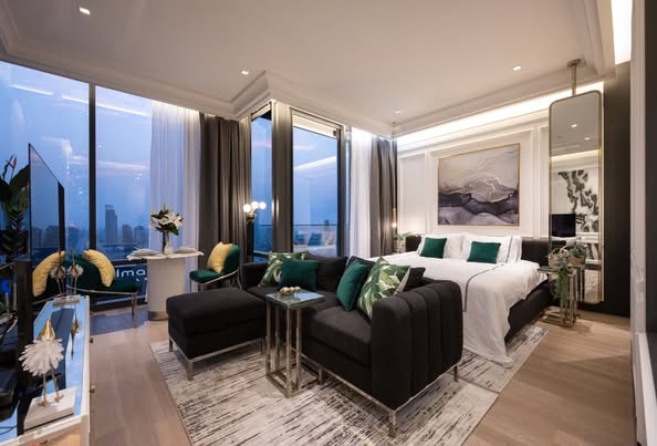 bedroom and living room of Ashton Silom