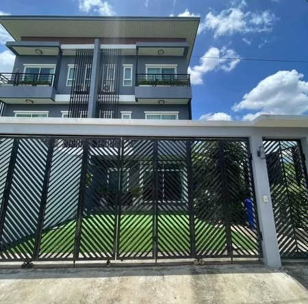 BD House รับสร้างบ้านราคาประหยัด วัสดุคุณภาพ By GBC House