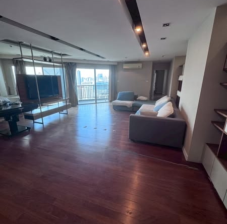 living room of Belle Grand Rama 9