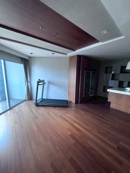 room interior of Belle Grand Rama 9