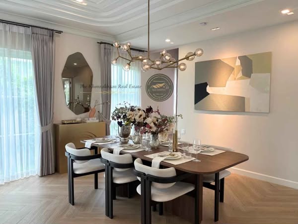 living room and room interior of Chaiyapruek Bangna KM15