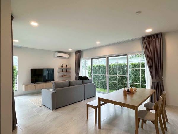 living room and room interior of Chaiyapruek Bangna KM15