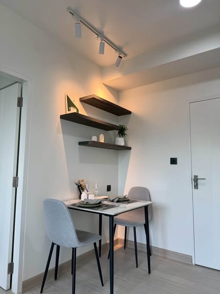 room interior of Ease1 Rama2