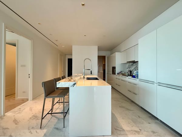 room interior and kitchen of Four Seasons Private Residences