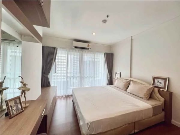bedroom of Grand Park View Asok