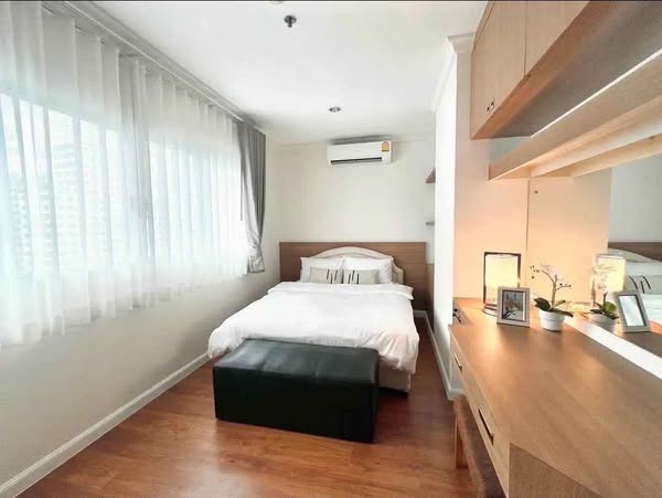 bedroom of Grand Park View Asok
