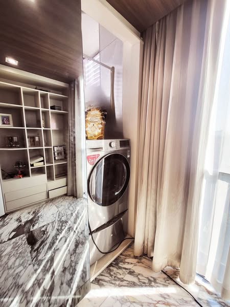 bathroom of IDEO Ratchada-Huai Khwang