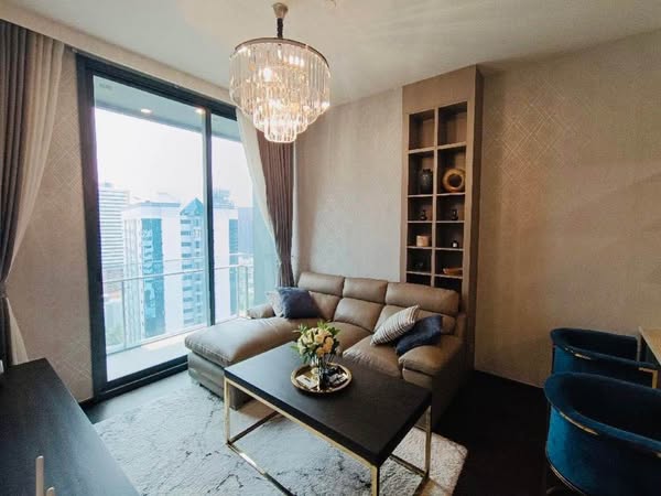 bedroom and living room of LAVIQ Sukhumvit 57