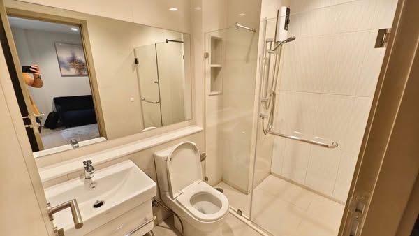 bathroom of Life Asoke – Rama 9