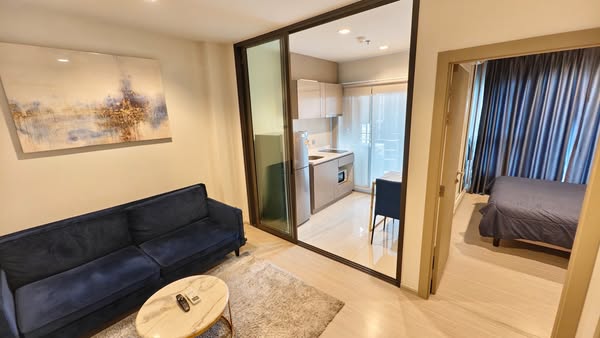 bedroom and room interior of Life Asoke – Rama 9